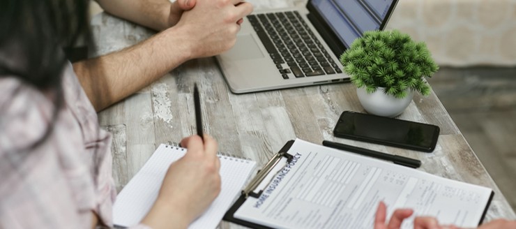 Assurance-vie vs PEA : Que Choisir en 2026 ?